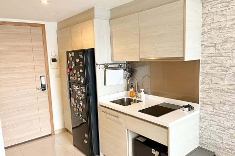 Студия в кондо в Ваттхане, Бангкок, Таиланд № 135830 - фото 6