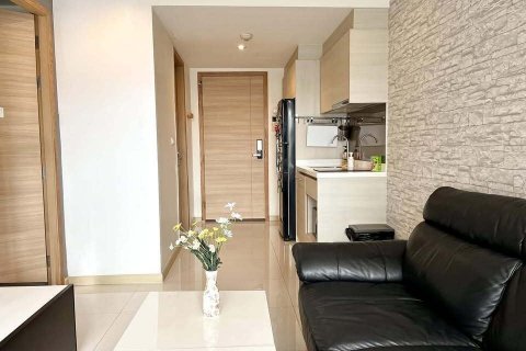 Студия в кондо в Ваттхане, Бангкок, Таиланд № 135830 - фото 2