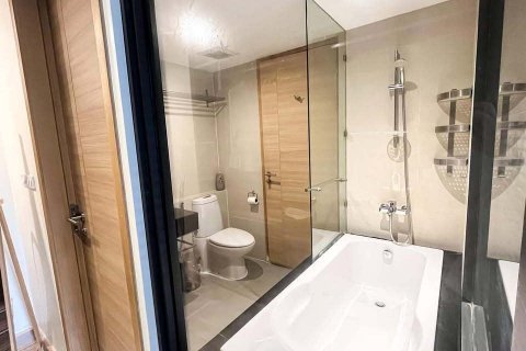 Студия в кондо в Ваттхане, Бангкок, Таиланд № 135830 - фото 8