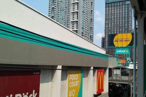 Studio dans le Condo à Khlong Toei, Bangkok, Thaïlande  № 148411 - photo 11