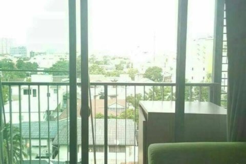 Studio dans le Condo à Khlong Toei, Bangkok, Thaïlande  № 148411 - photo 6