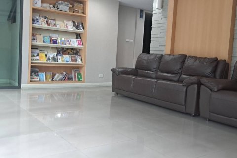 Studio dans le Condo à Khlong Toei, Bangkok, Thaïlande  № 148411 - photo 8