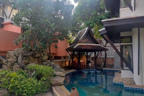 Вилла в Паттайе, Таиланд с 4 спальнями  № 156846 - фото 8