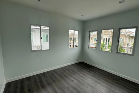 Дом в Самутпракане, Таиланд с 3 спальнями № 156850 - фото 13