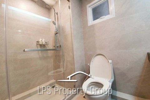 Condo in Hua Hin, Thailand, 2 bedrooms  № 168447 - photo 21
