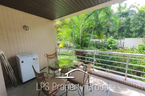 Condo in Hua Hin, Thailand, 2 bedrooms  № 168447 - photo 4