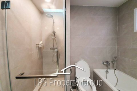 Condo in Hua Hin, Thailand, 2 bedrooms  № 168447 - photo 20