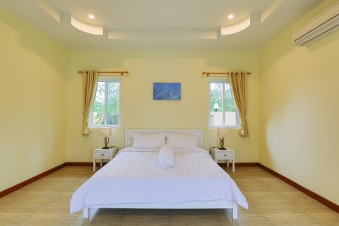 Villa in Hua Hin, Thailand 3 bedrooms № 168442 - photo 16