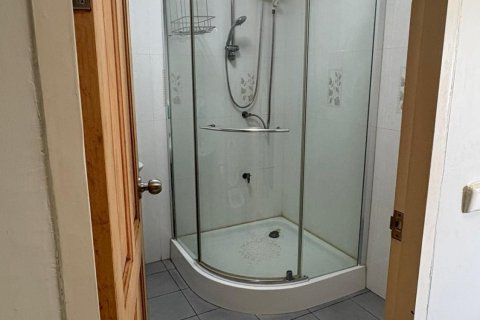 Condo in Bang Rak, Bangkok, Thailand, 4 bedrooms  № 139698 - photo 16