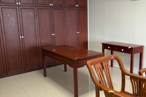 Condo in Bang Rak, Bangkok, Thailand, 4 bedrooms  № 139698 - photo 9