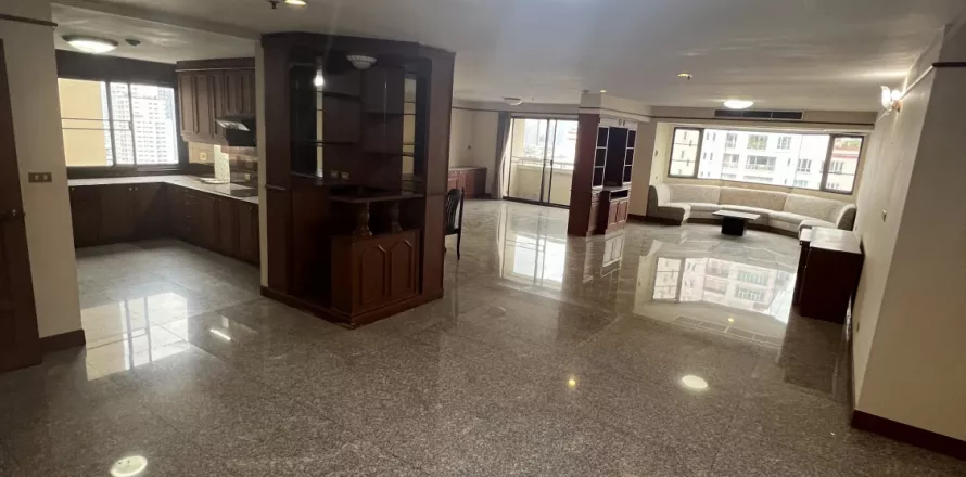 Condo à Watthana, Bangkok, Thaïlande, 4 chambres  № 139736