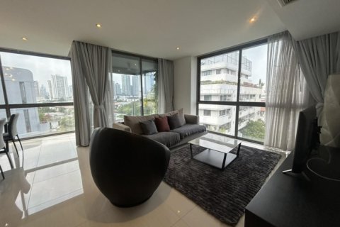 Condo in Watthana, Bangkok, Thailand, 2 bedrooms № 159636