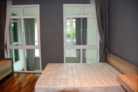Condo in Watthana, Bangkok, Thailand, 3 bedrooms  № 159642 - photo 13