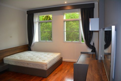 Condo in Watthana, Bangkok, Thailand, 3 bedrooms  № 159642 - photo 12