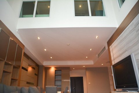 Condo in Watthana, Bangkok, Thailand, 3 bedrooms  № 159642 - photo 3