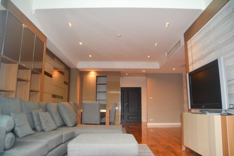 Condo in Watthana, Bangkok, Thailand, 3 bedrooms  № 159642 - photo 5