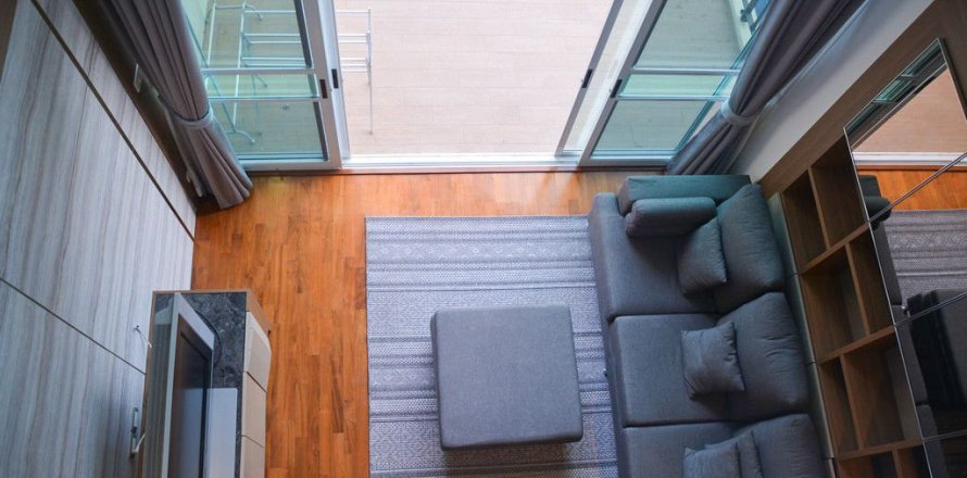 Condo in Watthana, Bangkok, Thailand, 3 bedrooms  № 159642