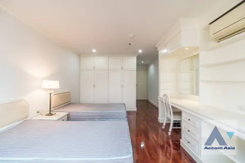 Condo in Watthana, Bangkok, Thailand, 3 bedrooms № 215603 - photo 14