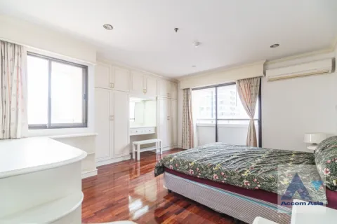 Condo in Watthana, Bangkok, Thailand, 3 bedrooms № 215603 - photo 8