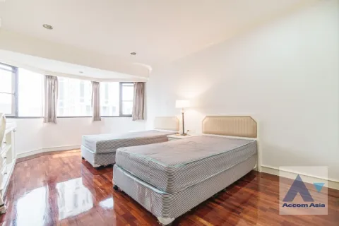 Condo in Watthana, Bangkok, Thailand, 3 bedrooms № 215603 - photo 12