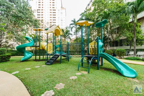 Condo in Watthana, Bangkok, Thailand, 3 bedrooms № 215603 - photo 28