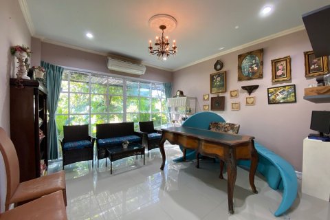 Propriété commerciale à Chiang Mai, Thaïlande 2000 m2 № 160064 - photo 8