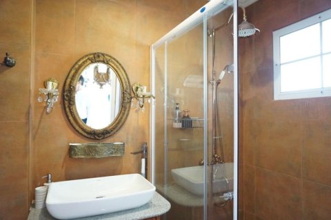 Propriété commerciale à Chiang Mai, Thaïlande 2000 m2 № 160064 - photo 23