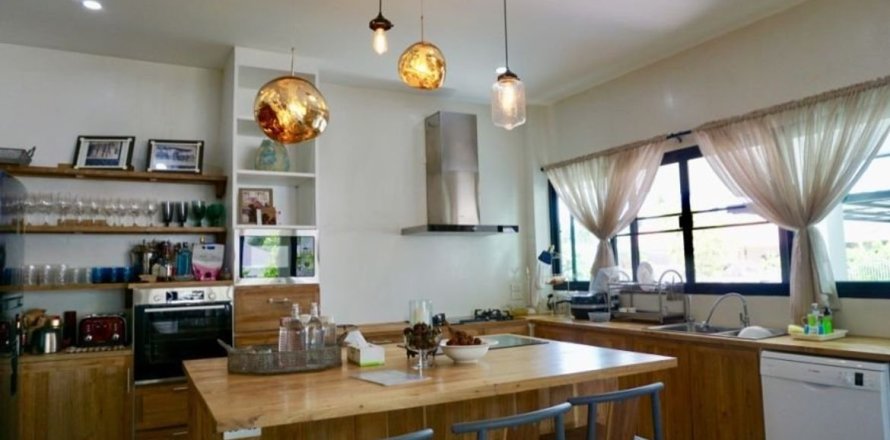 House in Chiang Mai, Thailand 3 bedrooms № 160062