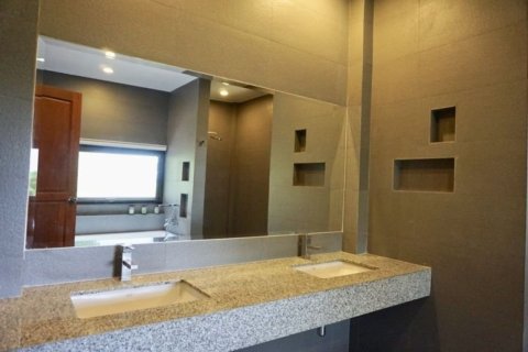 Дом в Чиангмае, Таиланд с 4 спальнями  № 160061 - фото 23