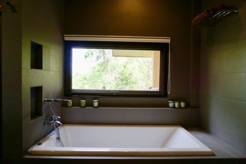 House in Chiang Mai, Thailand 4 bedrooms № 160061 - photo 17