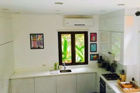 House in Chiang Mai, Thailand 4 bedrooms № 160061 - photo 4