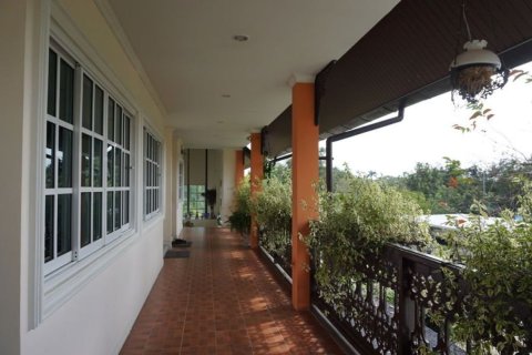 Коммерческая недвижимость в Чиангмае, Таиланд 2000м2  № 160063 - фото 18