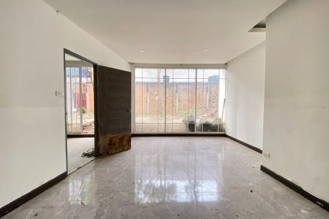 Propriété commerciale à Chiang Mai, Thaïlande 900 m2 № 160060 - photo 4