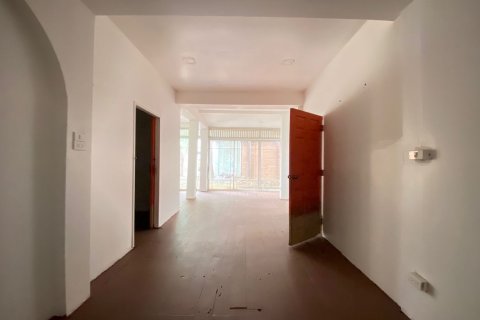 Commercial property in Chiang Mai, Thailand 900 sq.m. № 160060 - photo 27