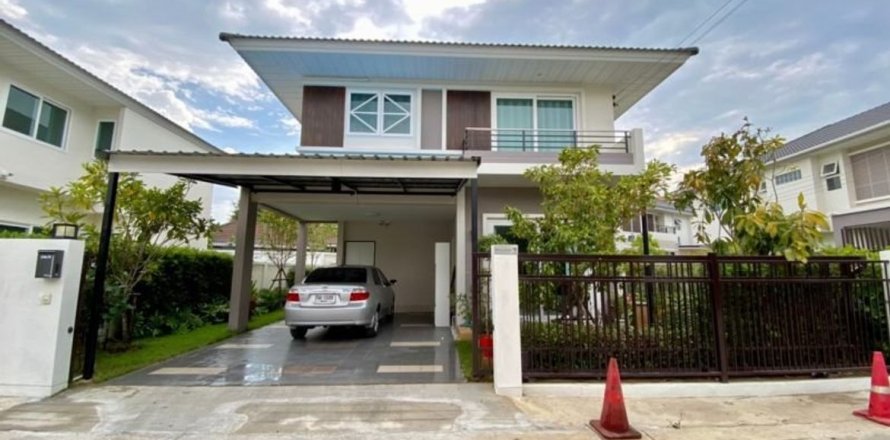 House in Chiang Mai, Thailand 4 bedrooms № 160059