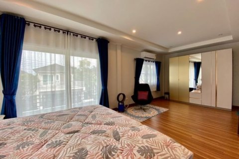 Maison à Chiang Mai, Thaïlande 4 chambres № 160059 - photo 21