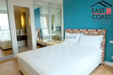 Condominio de 2 dormitorios en Jomtien Beach, Pattaya, Tailandia № 212215 - foto 14