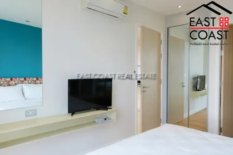 Condominio de 2 dormitorios en Jomtien Beach, Pattaya, Tailandia № 212215 - foto 15