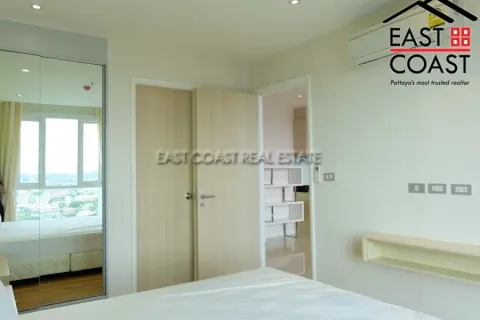 Condominio de 2 dormitorios en Jomtien Beach, Pattaya, Tailandia № 212215 - foto 12