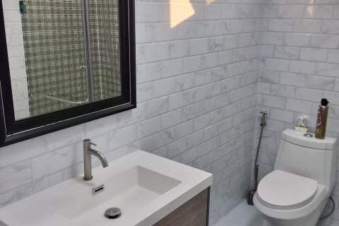 Villa in Pattaya, Thailand 3 bedrooms № 139492 - photo 18