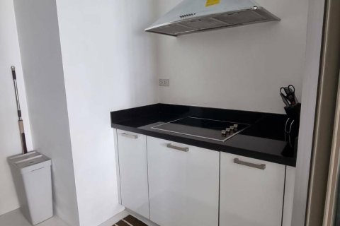 Studio dans le Condo à Pathum Wan, Bangkok, Thaïlande  № 139491 - photo 13