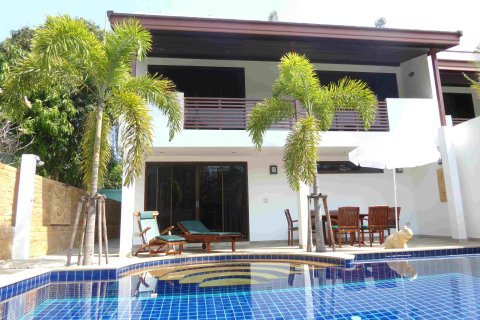 Villa in Rayong, Thailand 3 bedrooms № 154267 - photo 1