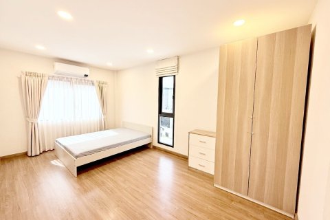 Maison à Bang Kaeo, Thaïlande 3 chambres № 154264 - photo 9