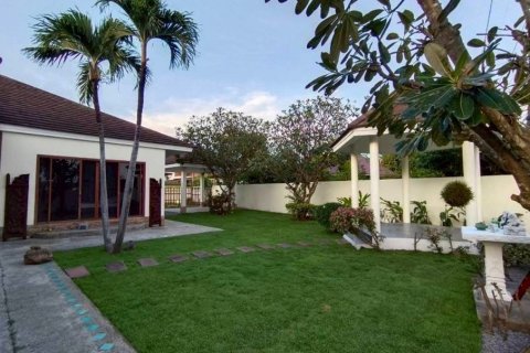 House in Hua Hin, Thailand 3 bedrooms № 154268 - photo 1