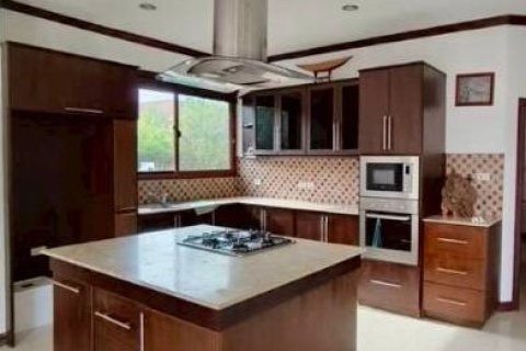 House in Hua Hin, Thailand 3 bedrooms № 154268 - photo 6