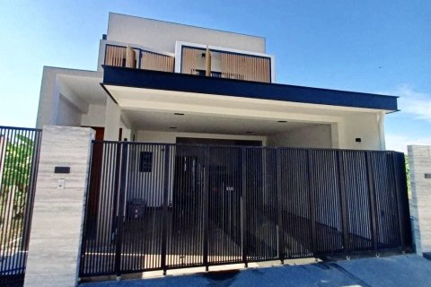 House in Chiang Mai, Thailand 3 bedrooms № 153637 - photo 1