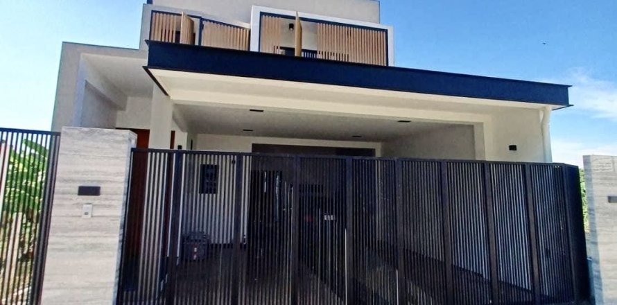 House in Chiang Mai, Thailand 3 bedrooms № 153637