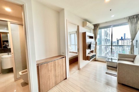 Studio dans le Condo à Khlong Toei, Bangkok, Thaïlande  № 153639 - photo 2