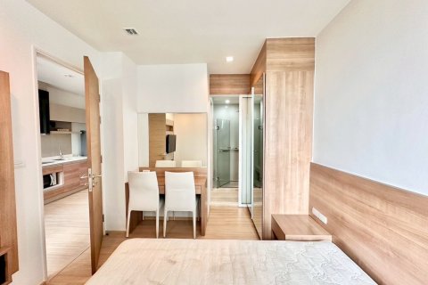 Studio dans le Condo à Khlong Toei, Bangkok, Thaïlande  № 153639 - photo 7