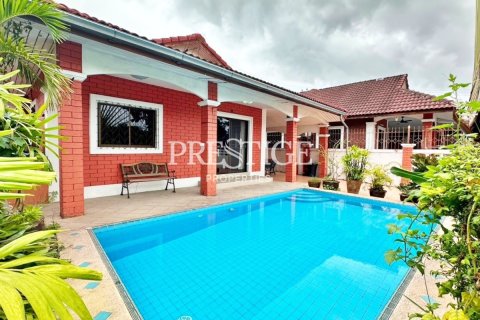 House in Pattaya, Thailand 3 bedrooms № 198405